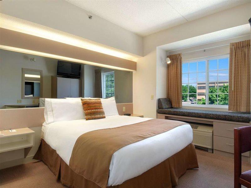 Microtel Inn & Suites By Wyndham Bloomington Msp Airport Extérieur photo